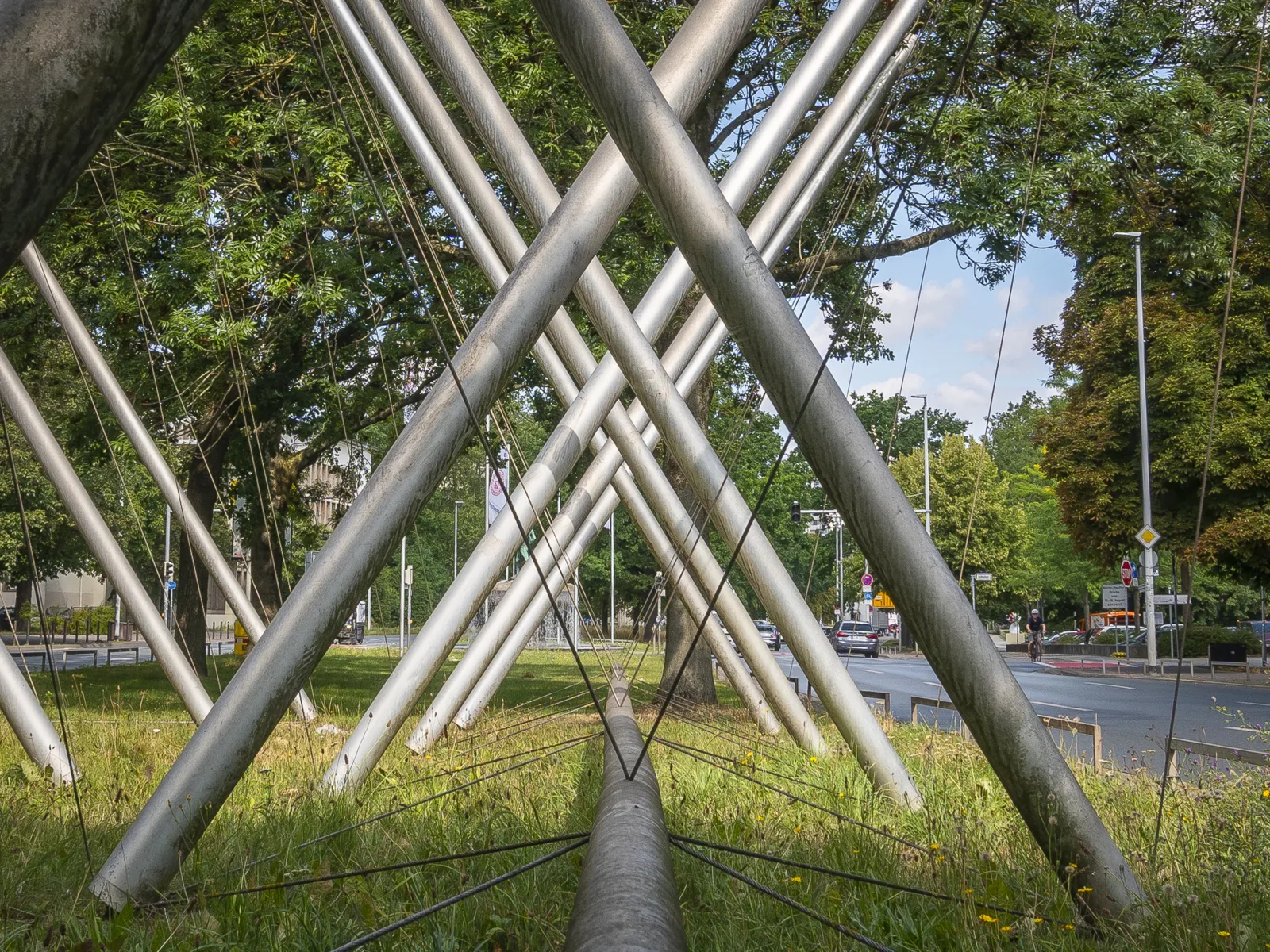 Kenneth Snelson | Avenue K